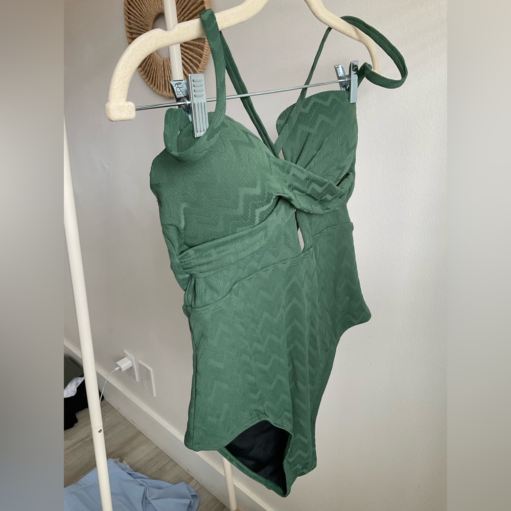 Cupshe Olive Green One-Piece Swimsuit